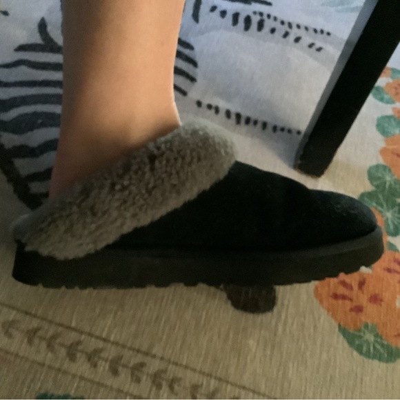 UGG WOMENS CLUGGETTE black and gray slippers - Picture 13 of 16